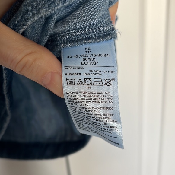 Gap - Picture 4 of 6